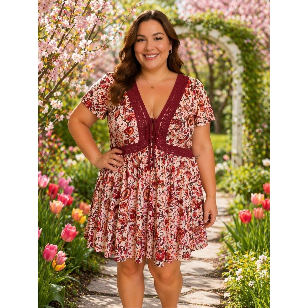 Torrid Floral Paisley Print Dress Womens 4 Short Sleeve V Neck Rayon Crochet‎